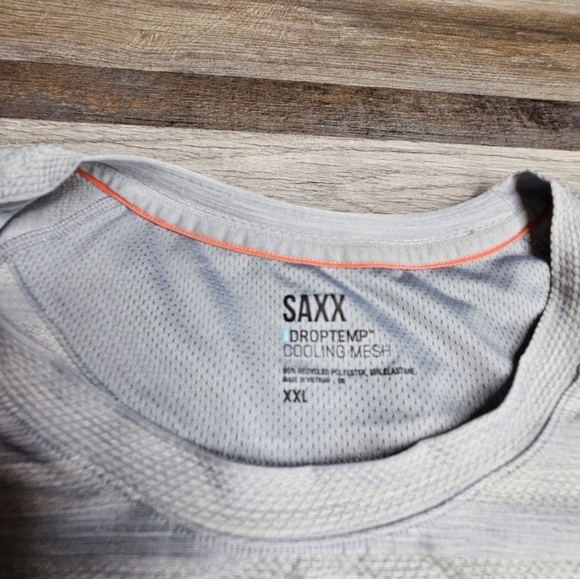 Saxx DropTemp Cooling Mesh Gray Striped tshirt Men's XXL athletic - Picture 2 of 4